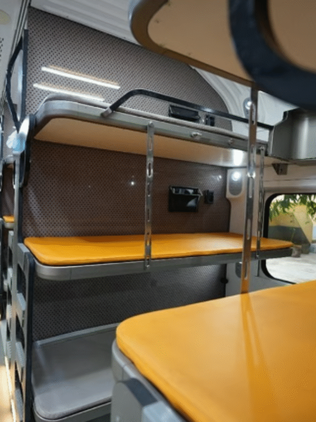 bande bharat sleeper train